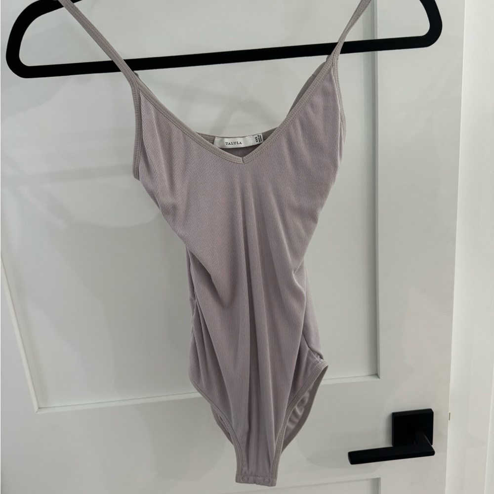 Aritzia Talula Light purple bodysuit